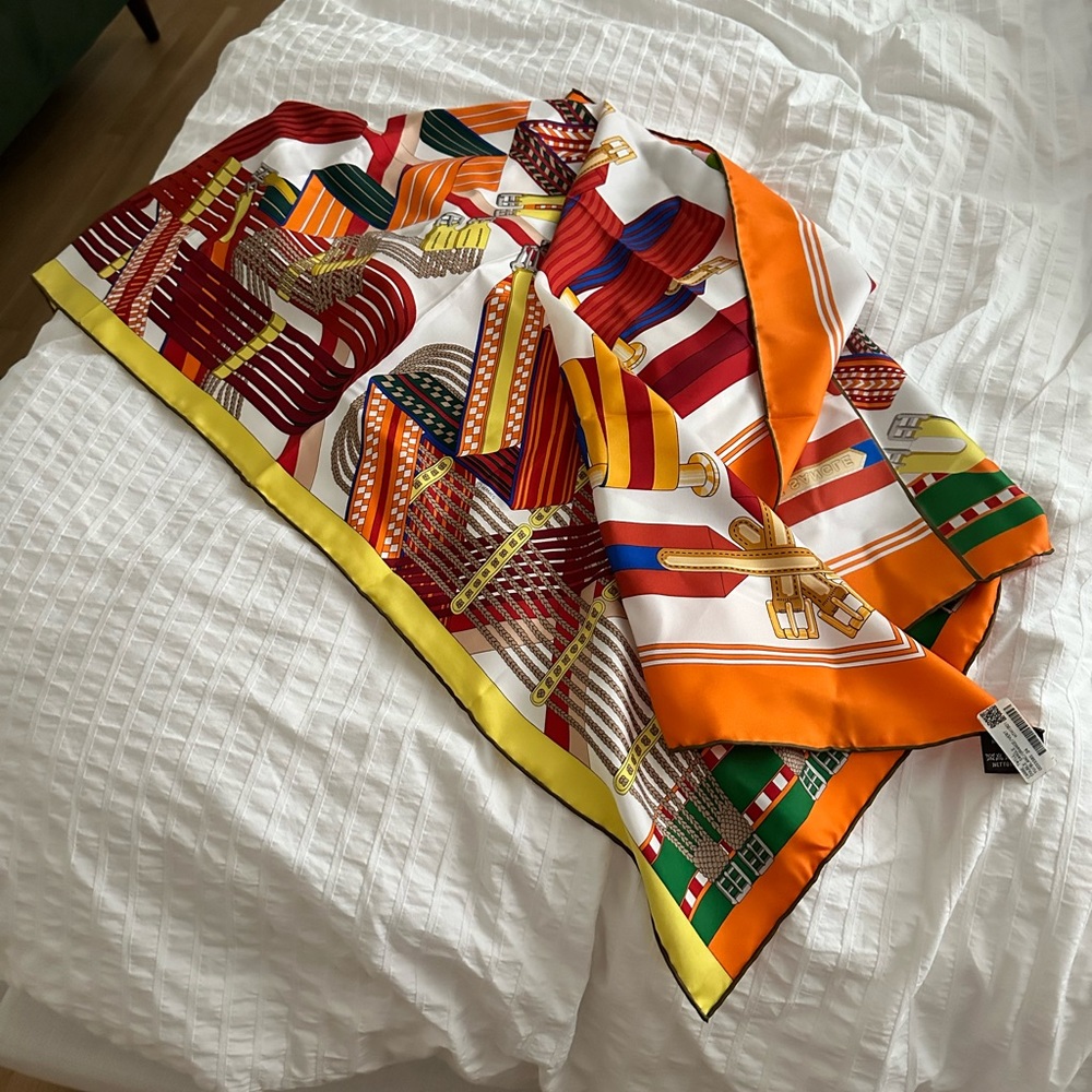 Hermes care twill nwt